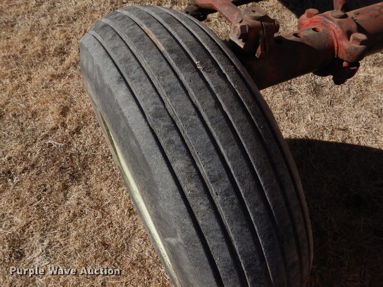 image for item GX9741 1959 Farmall 560 tractor