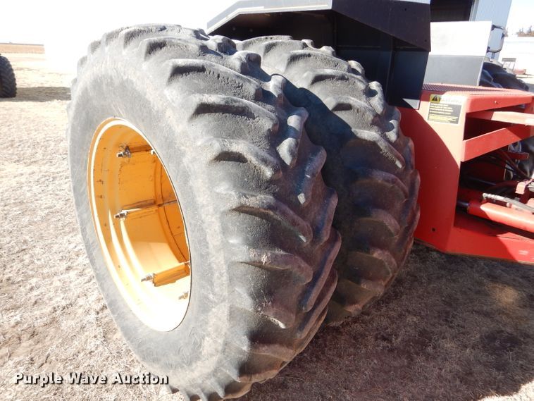 image for item GX9742 1988 Versatile 876 Designation 6 4WD tractor