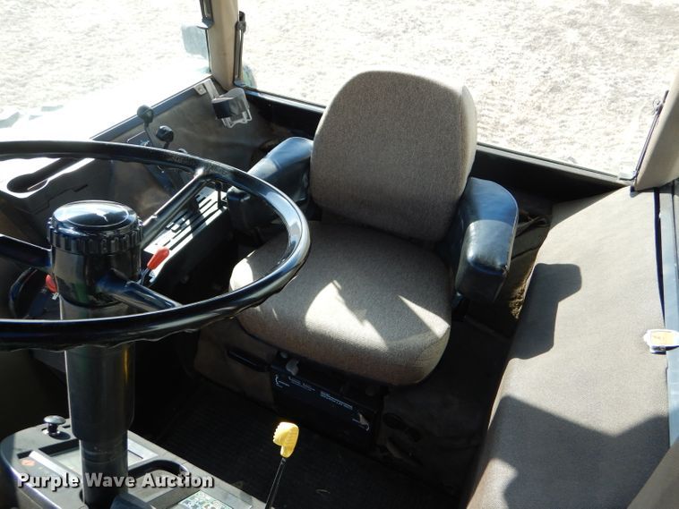 image for item GX9743 1993 John Deere 4960 MFWD tractor