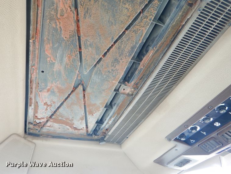 image for item GX9743 1993 John Deere 4960 MFWD tractor