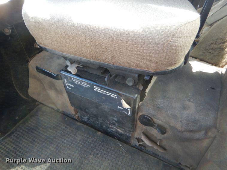 image for item GX9743 1993 John Deere 4960 MFWD tractor