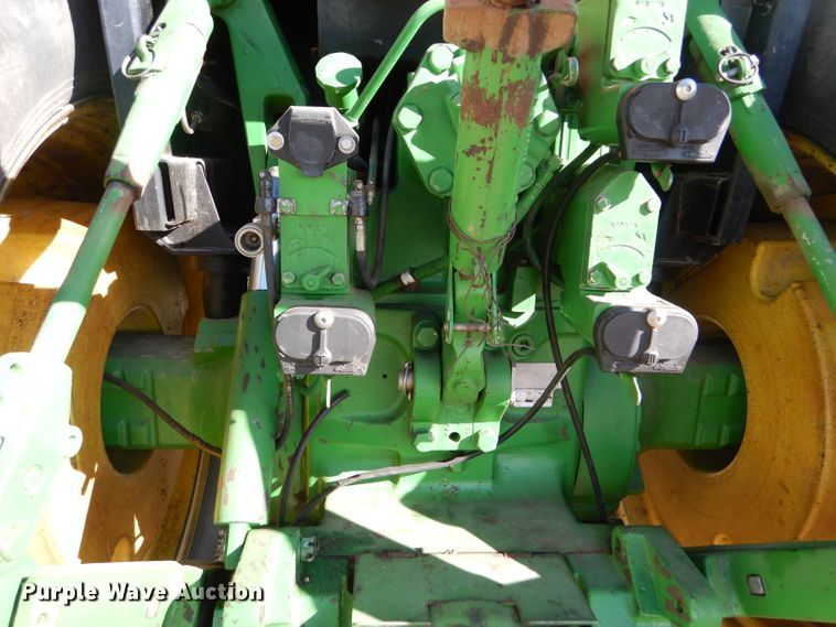 image for item GX9743 1993 John Deere 4960 MFWD tractor