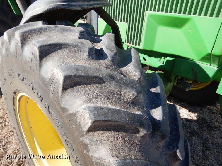 image for item GX9743 1993 John Deere 4960 MFWD tractor