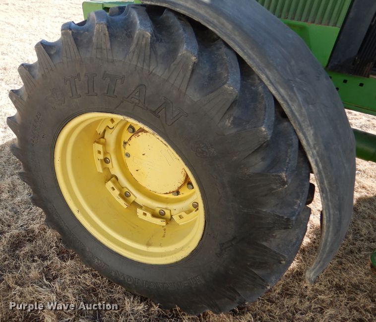 image for item GX9743 1993 John Deere 4960 MFWD tractor