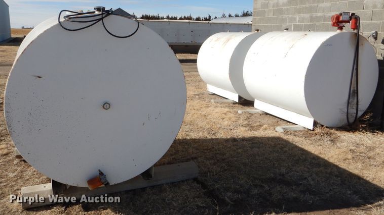 image for item GX9744 (3) fuel tanks