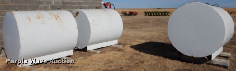 image for item GX9744 (3) fuel tanks