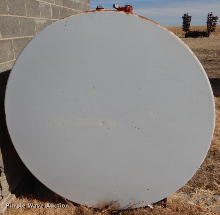 image for item GX9744 (3) fuel tanks