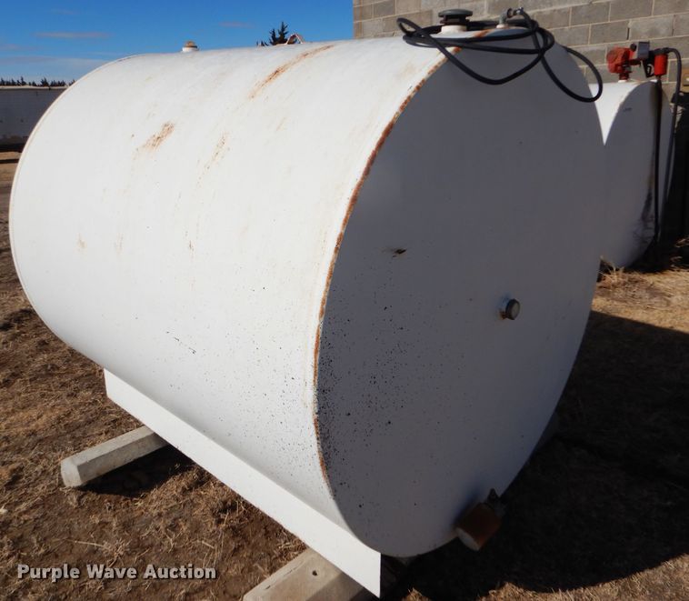 image for item GX9744 (3) fuel tanks