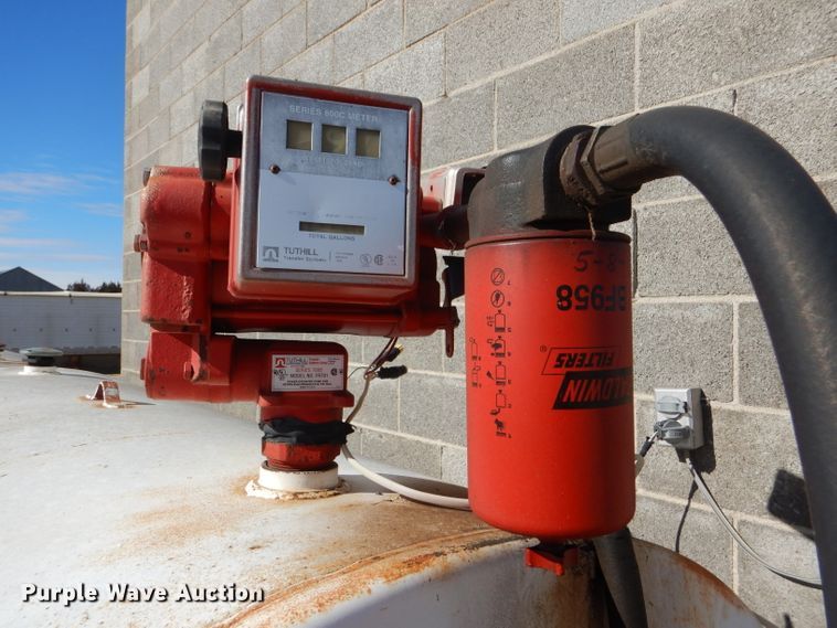 image for item GX9744 (3) fuel tanks