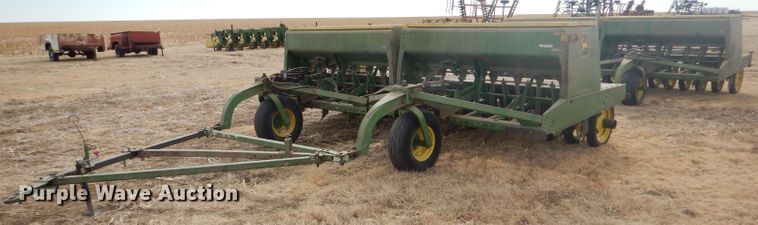 image for item GX9752 (4) John Deere 9300 hoe drills