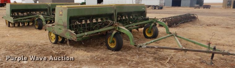 image for item GX9752 (4) John Deere 9300 hoe drills