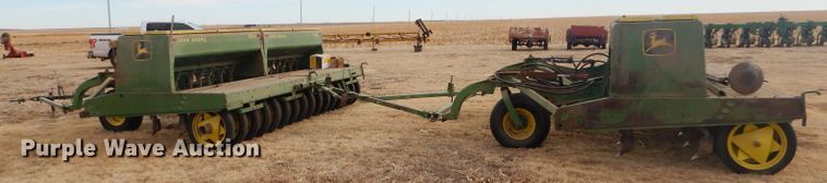 image for item GX9752 (4) John Deere 9300 hoe drills