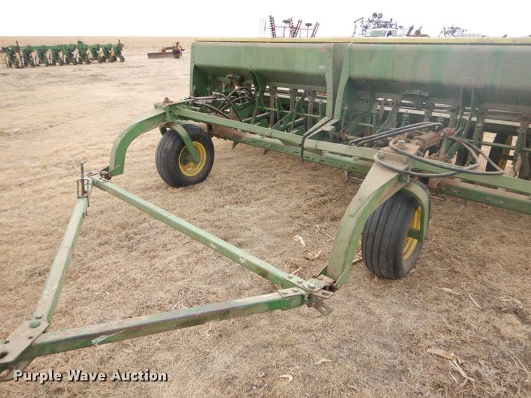 image for item GX9752 (4) John Deere 9300 hoe drills