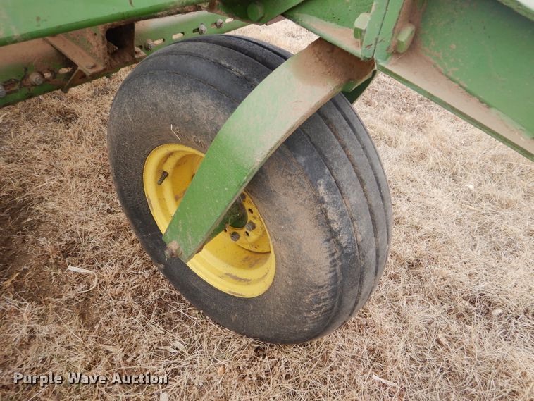 image for item GX9752 (4) John Deere 9300 hoe drills