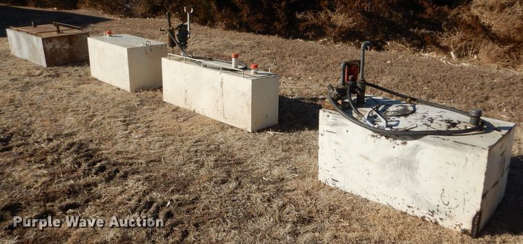 image for item GX9759 (4) auxiliary fuel tanks