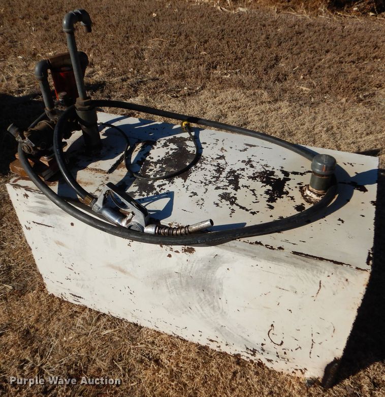 image for item GX9759 (4) auxiliary fuel tanks