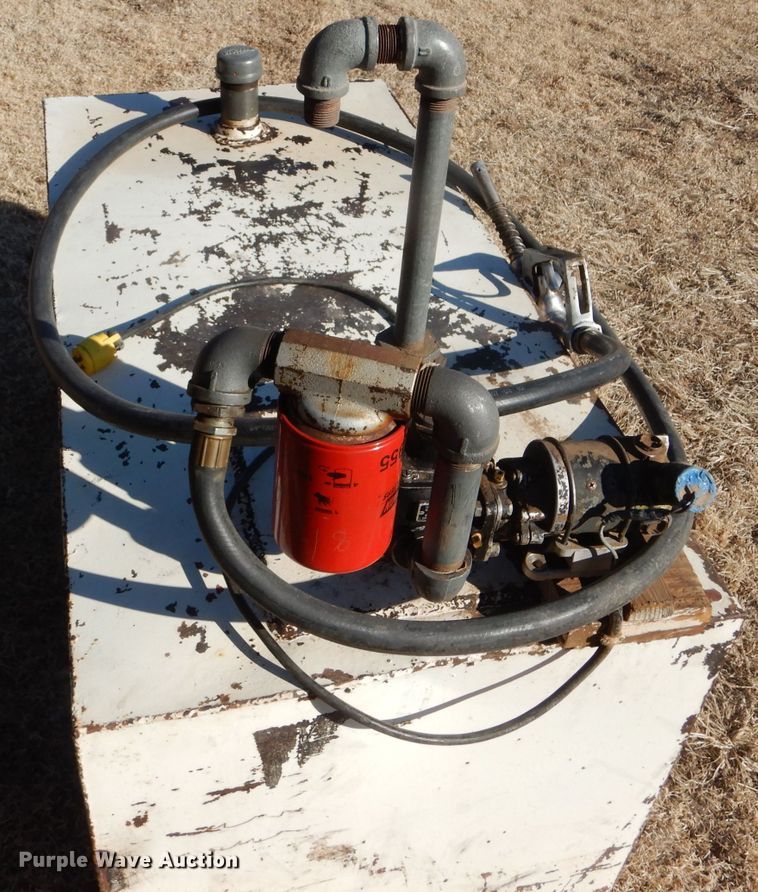 image for item GX9759 (4) auxiliary fuel tanks