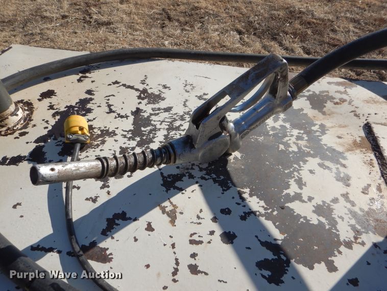 image for item GX9759 (4) auxiliary fuel tanks