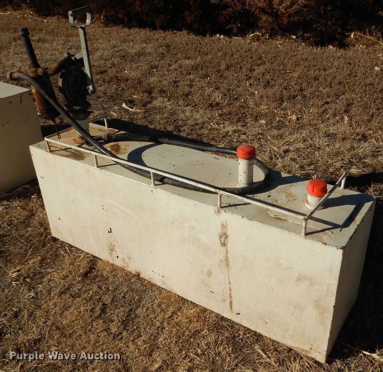 image for item GX9759 (4) auxiliary fuel tanks