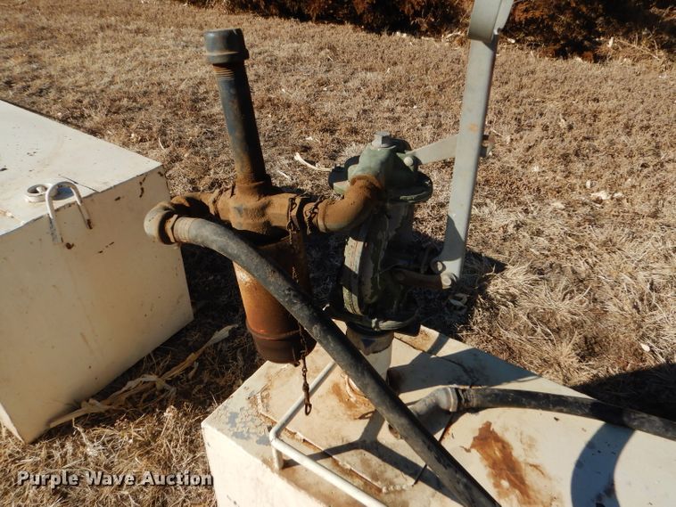 image for item GX9759 (4) auxiliary fuel tanks