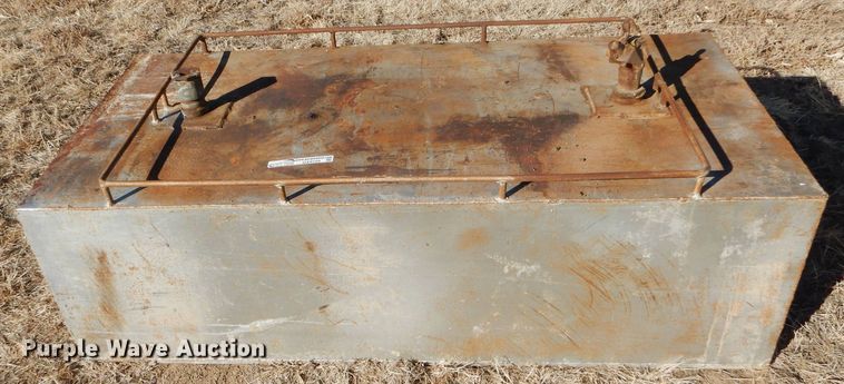 image for item GX9759 (4) auxiliary fuel tanks