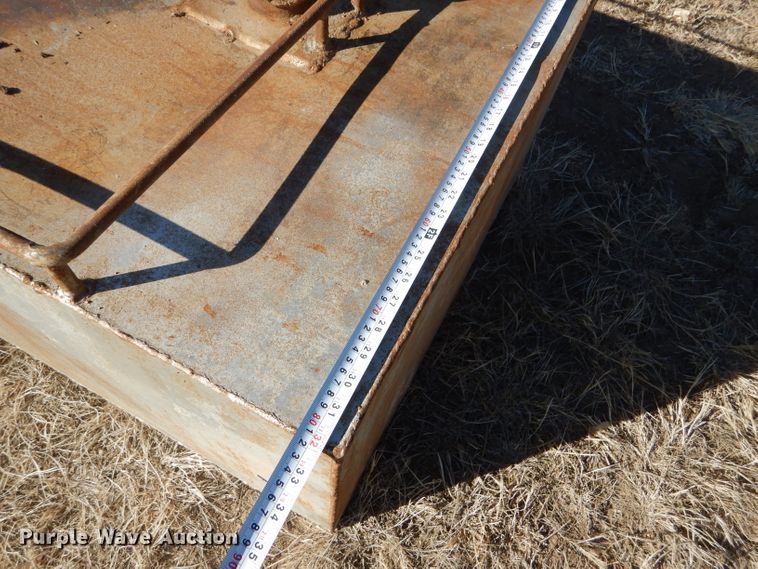 image for item GX9759 (4) auxiliary fuel tanks