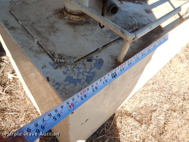 image for item GX9759 (4) auxiliary fuel tanks