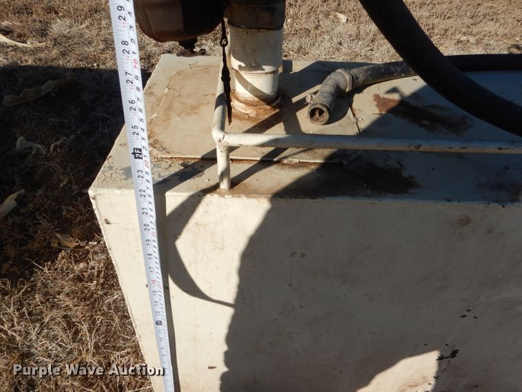 image for item GX9759 (4) auxiliary fuel tanks