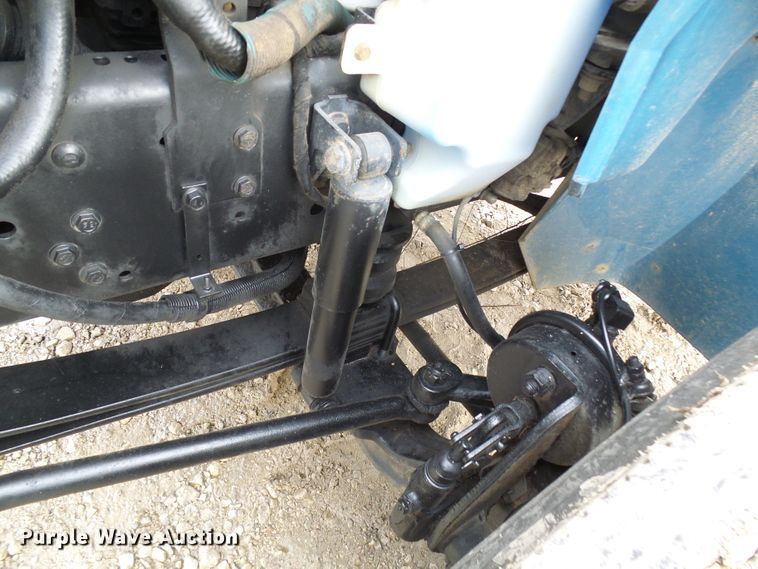 image for item DD1788 2002 International 4300 truck cab and chassis