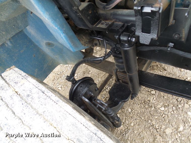 image for item DD1788 2002 International 4300 truck cab and chassis