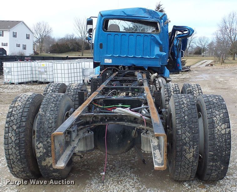 image for item DD1789 2017 Freightliner Business Class M2 truck cab and chassis