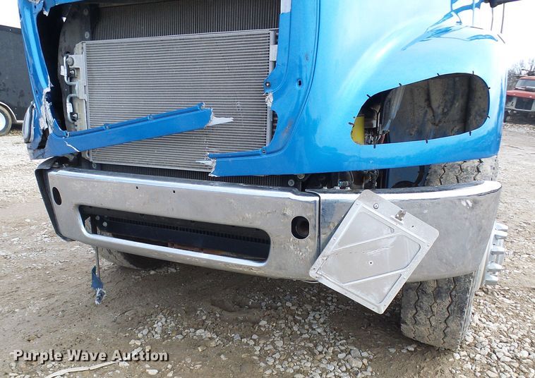 image for item DD1789 2017 Freightliner Business Class M2 truck cab and chassis