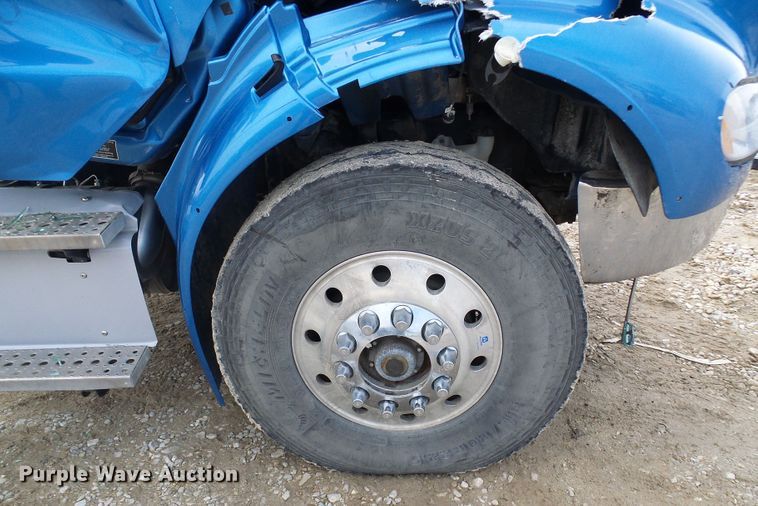 image for item DD1789 2017 Freightliner Business Class M2 truck cab and chassis