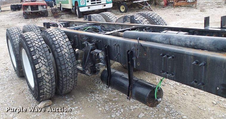 image for item DD1789 2017 Freightliner Business Class M2 truck cab and chassis