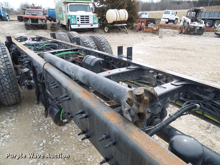 image for item DD1789 2017 Freightliner Business Class M2 truck cab and chassis