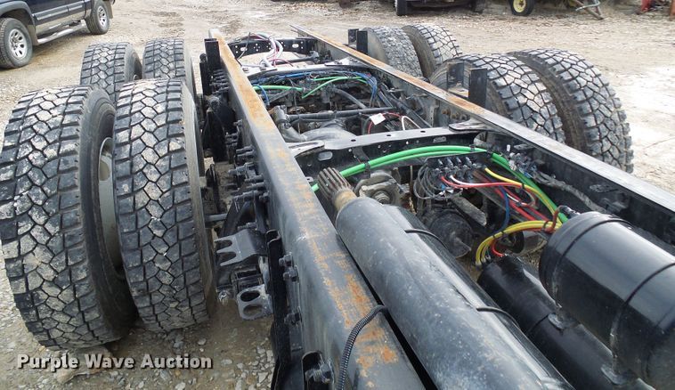 image for item DD1789 2017 Freightliner Business Class M2 truck cab and chassis