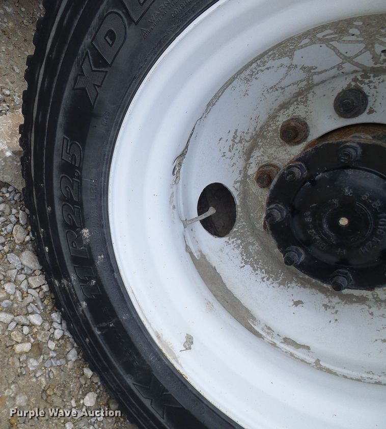 image for item DD1789 2017 Freightliner Business Class M2 truck cab and chassis