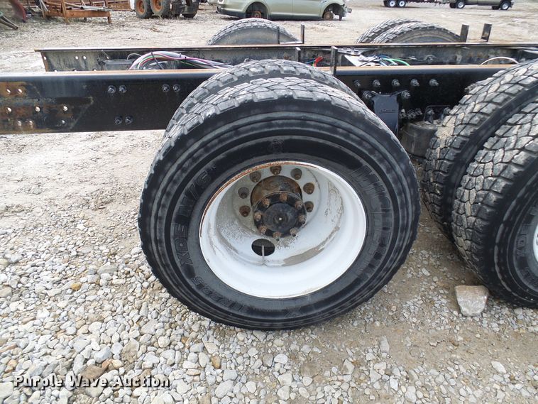 image for item DD1789 2017 Freightliner Business Class M2 truck cab and chassis