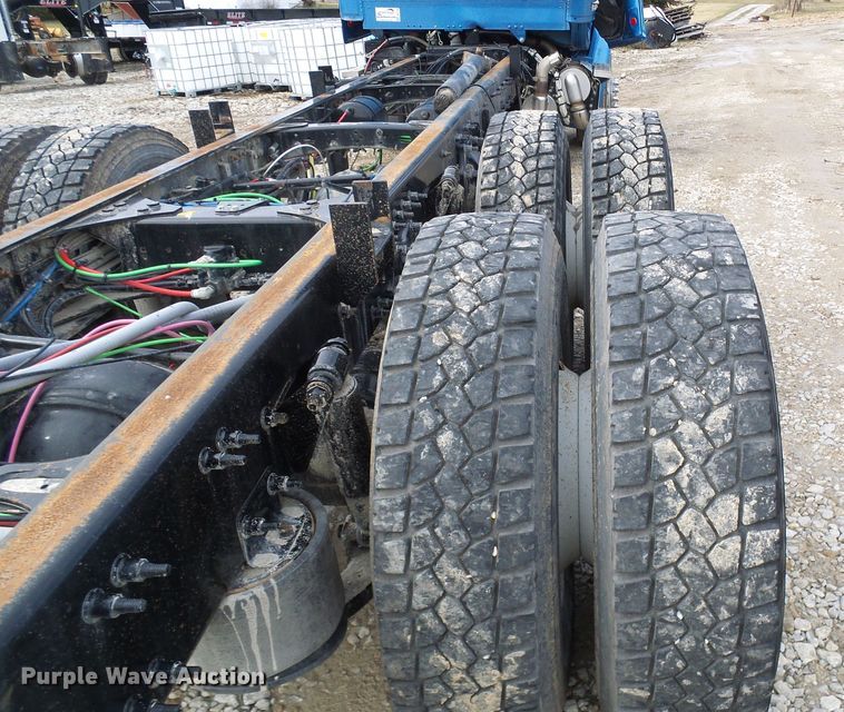 image for item DD1789 2017 Freightliner Business Class M2 truck cab and chassis