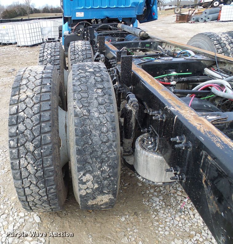 image for item DD1789 2017 Freightliner Business Class M2 truck cab and chassis