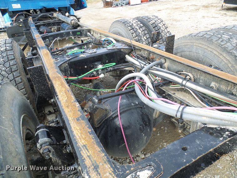 image for item DD1789 2017 Freightliner Business Class M2 truck cab and chassis