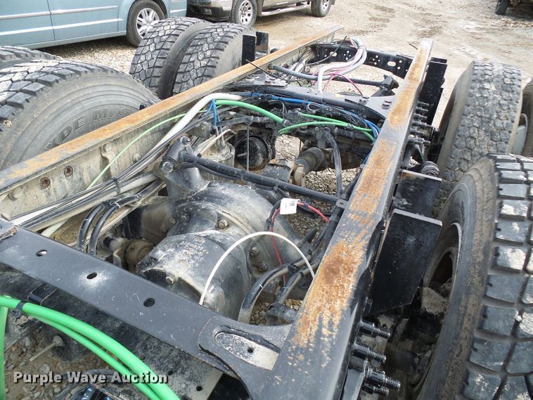 image for item DD1789 2017 Freightliner Business Class M2 truck cab and chassis