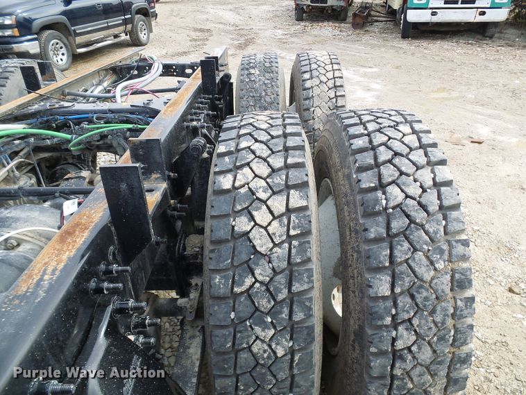 image for item DD1789 2017 Freightliner Business Class M2 truck cab and chassis