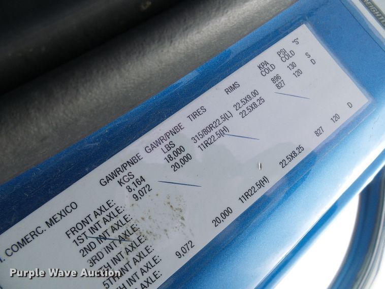 image for item DD1789 2017 Freightliner Business Class M2 truck cab and chassis