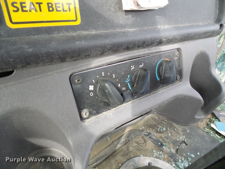 image for item DD1789 2017 Freightliner Business Class M2 truck cab and chassis