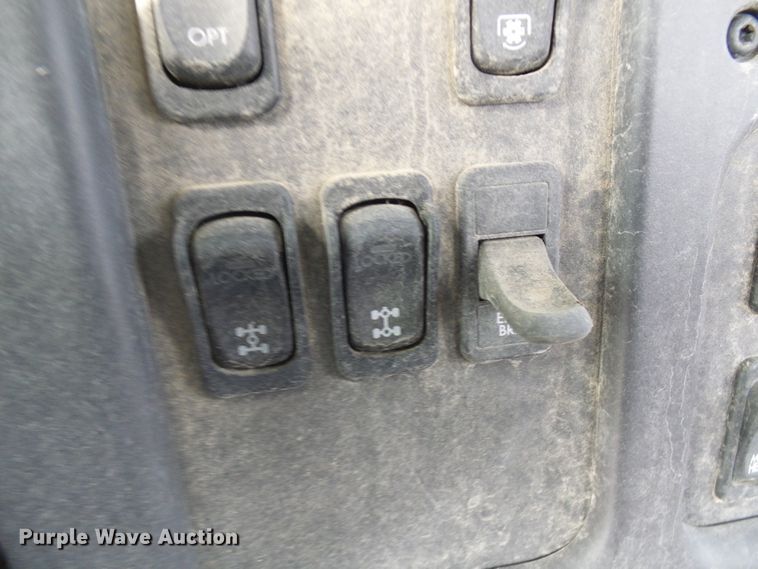 image for item DD1789 2017 Freightliner Business Class M2 truck cab and chassis