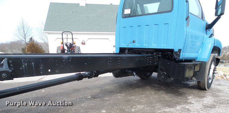 image for item DD1793 2006 Chevrolet C7500 truck cab and chassis
