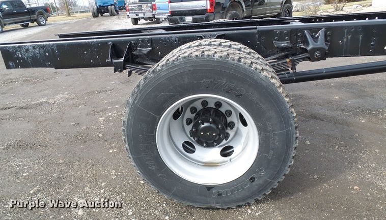 image for item DD1793 2006 Chevrolet C7500 truck cab and chassis