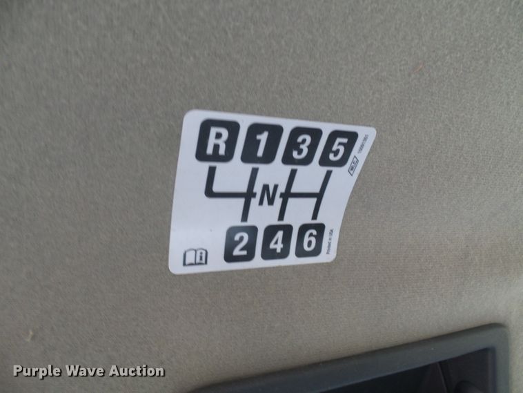 image for item DD1793 2006 Chevrolet C7500 truck cab and chassis