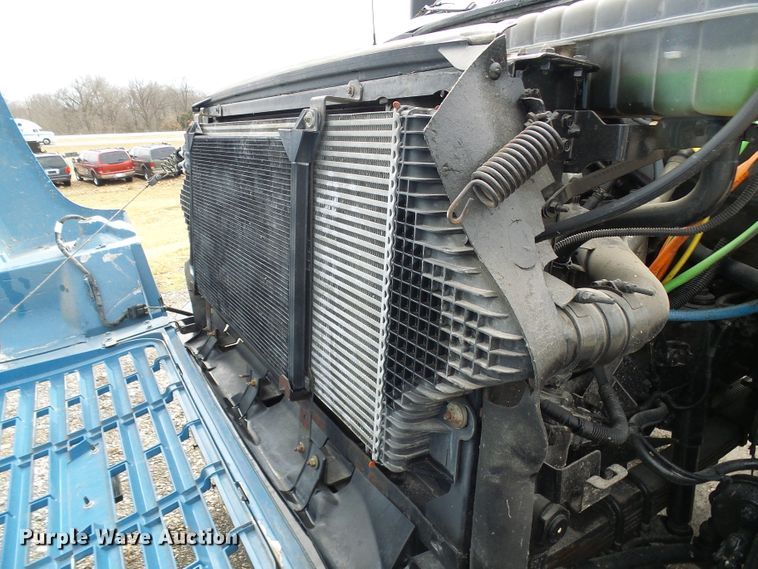 image for item DD1793 2006 Chevrolet C7500 truck cab and chassis